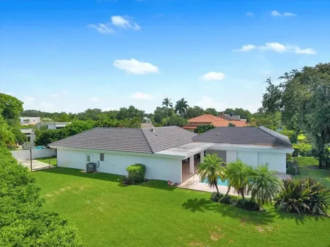 3500 N 45th Avenue Hollywood FL 33021