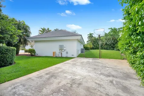 3500 N 45th Avenue Hollywood FL 33021