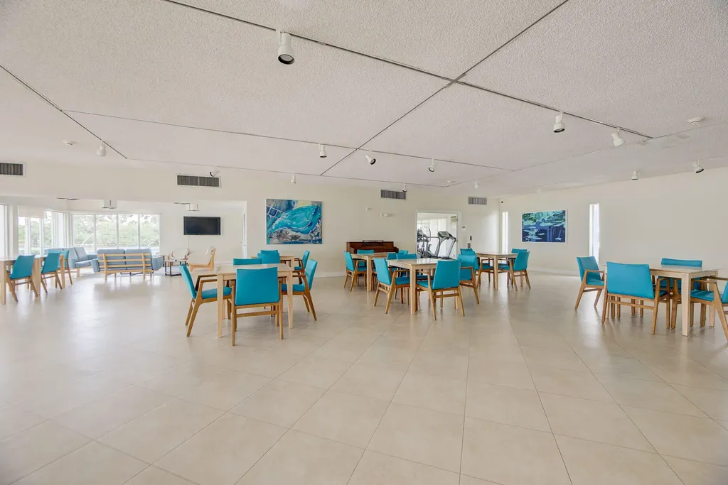1160 N Federal Highway Fort Lauderdale FL 33304