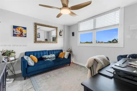 120 Royal Park Drive Oakland Park FL 33309