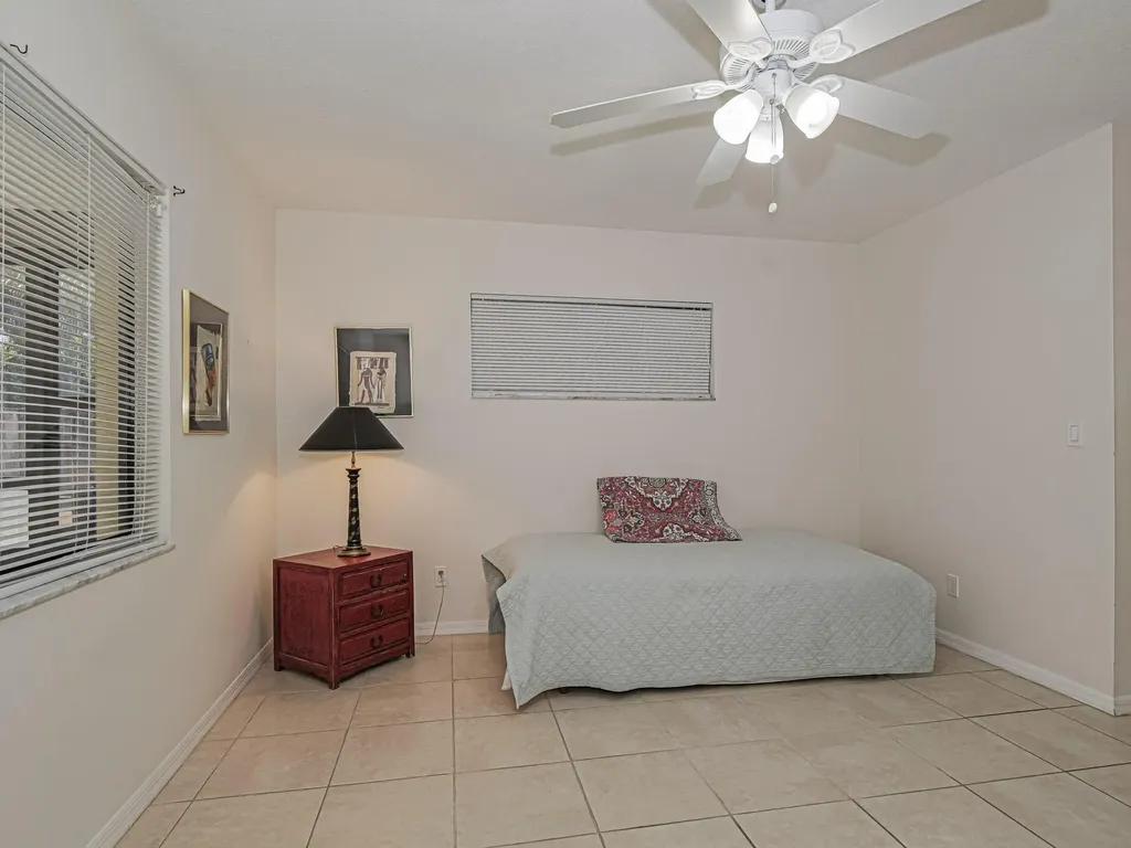 660 26th Court Vero Beach FL 32962