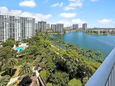 2801 NE 183rd Street Aventura FL 33160