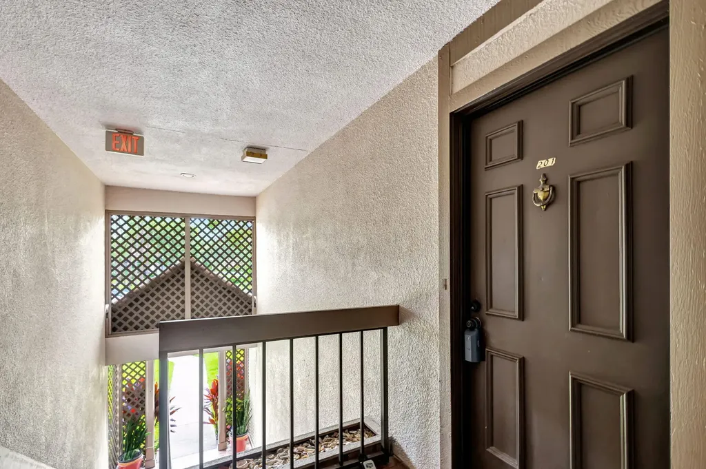 1109 Duncan Circle Palm Beach Gardens FL 33418