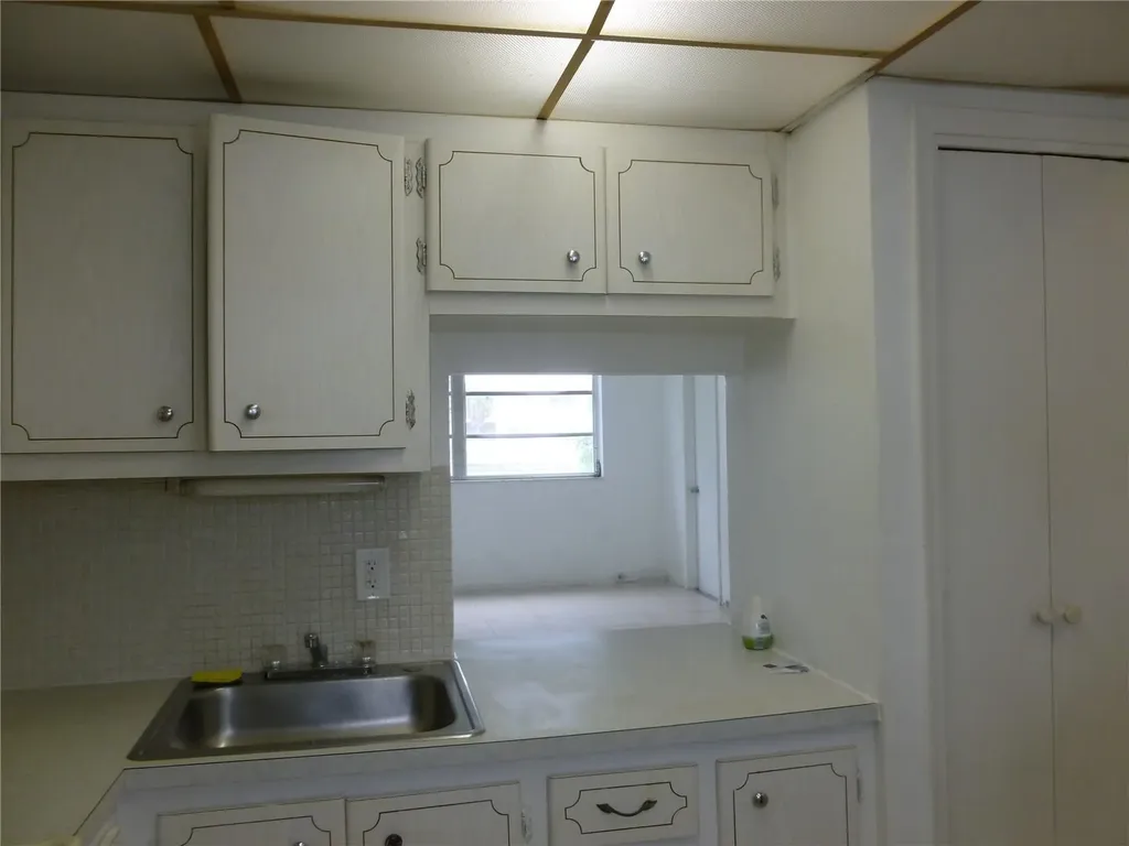 2940 NE 203rd Street Aventura FL 33180