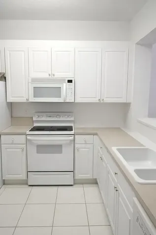 7775 Yardley Drive Tamarac FL 33321