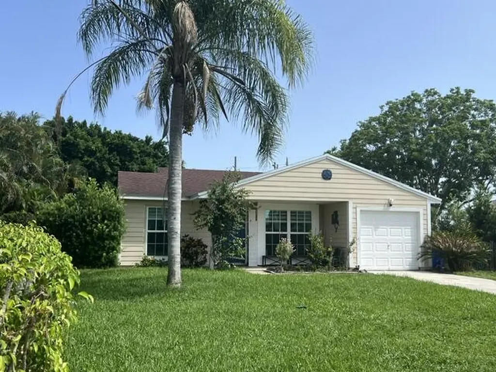 9145 Chrysanthemum Drive Boynton Beach FL 33472