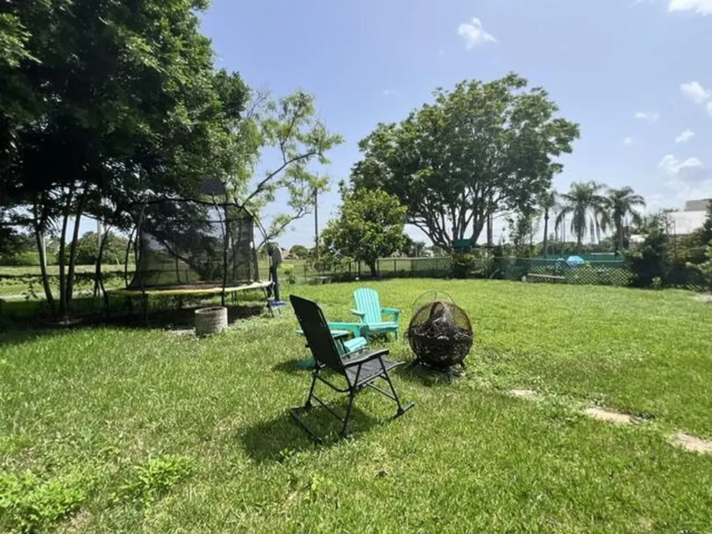9145 Chrysanthemum Drive Boynton Beach FL 33472