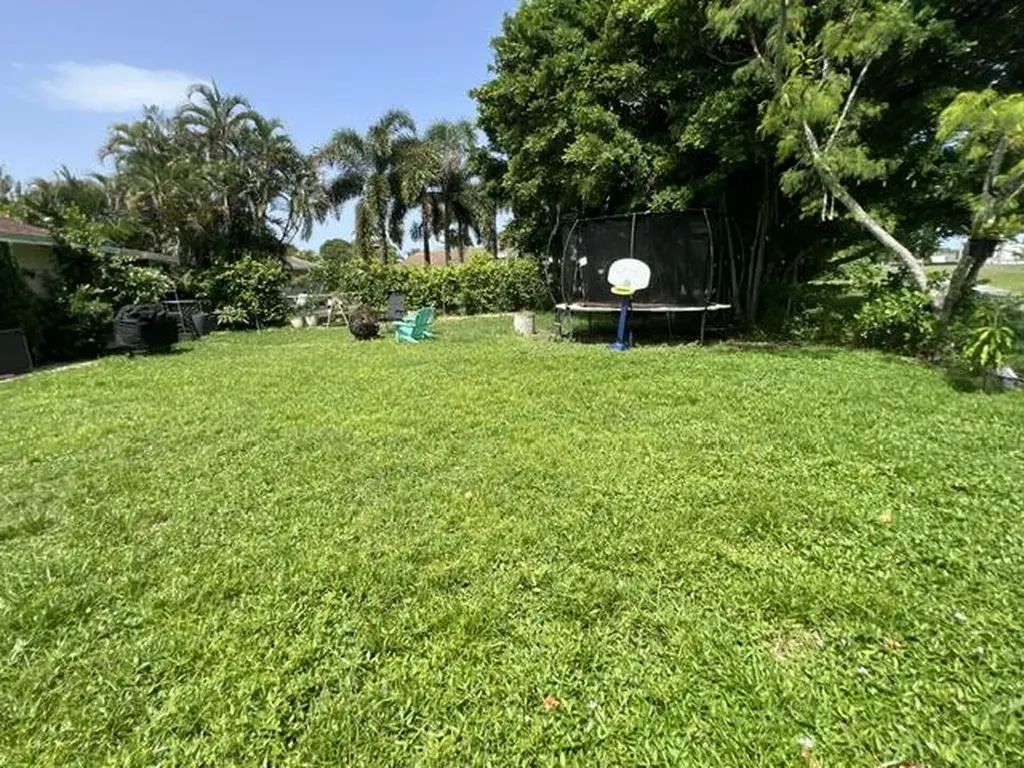 9145 Chrysanthemum Drive Boynton Beach FL 33472