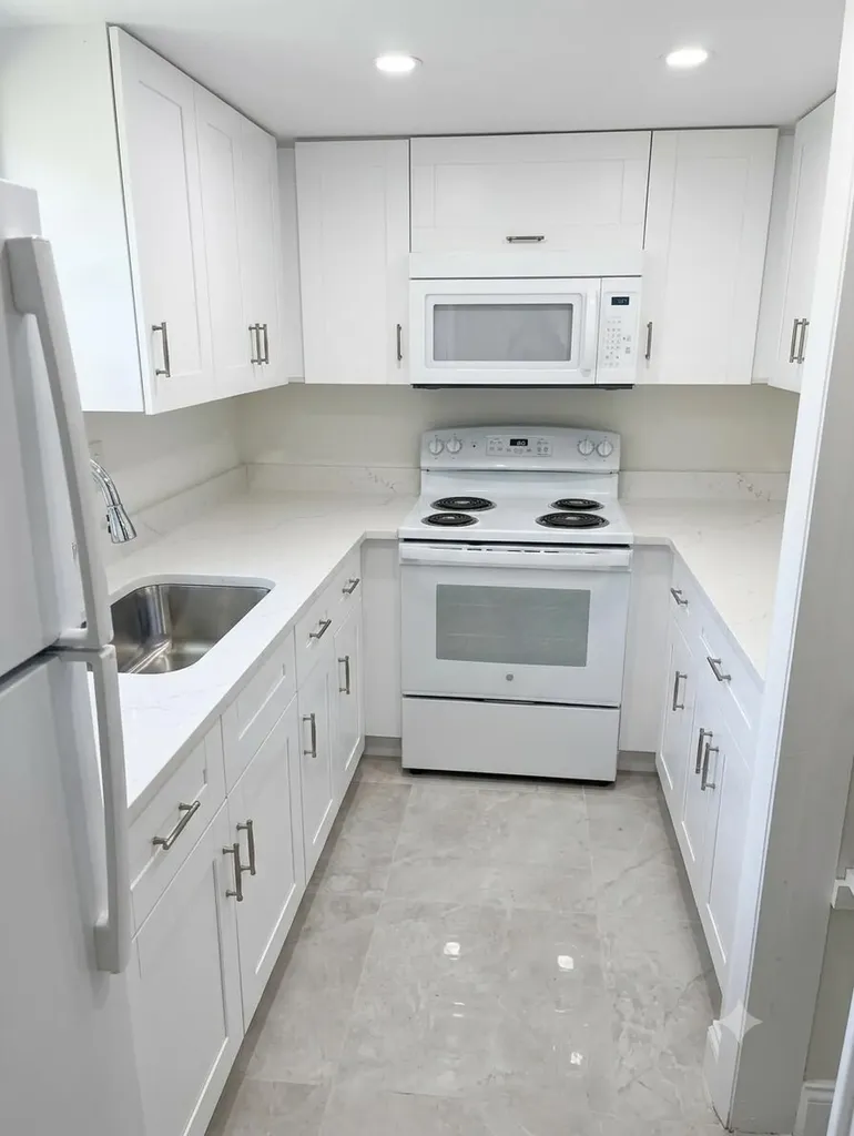 5220 NE 14th Way Fort Lauderdale FL 33334