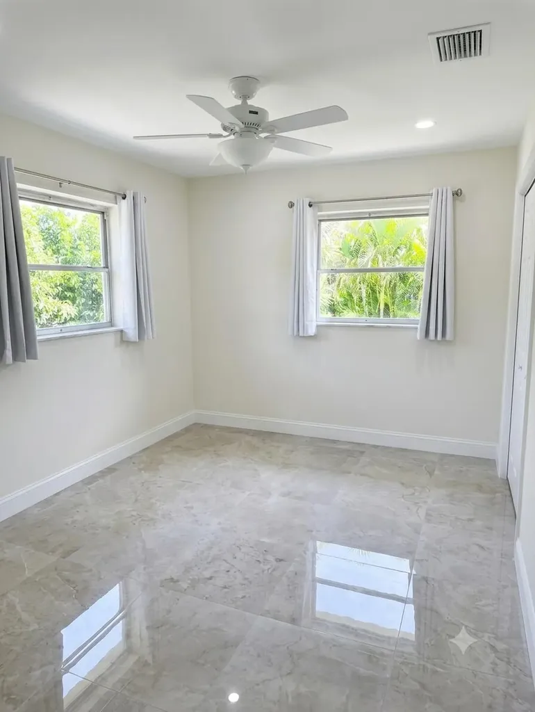 5220 NE 14th Way Fort Lauderdale FL 33334
