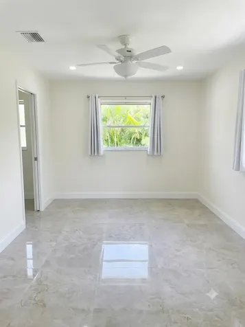 5220 NE 14th Way Fort Lauderdale FL 33334