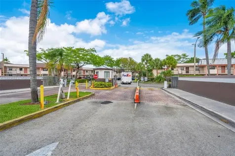 870 NE 207th Terrace Miami FL 33179