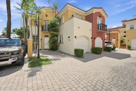 18385 NE 30th Place Aventura FL 33160