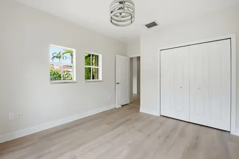 18385 NE 30th Place Aventura FL 33160