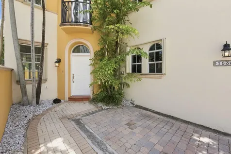 18385 NE 30th Place Aventura FL 33160