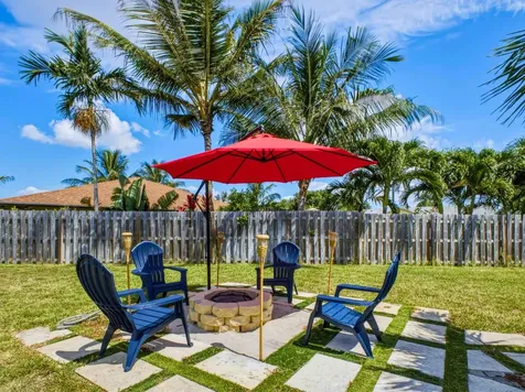 1127 Sea Pines Way Lantana FL 33462