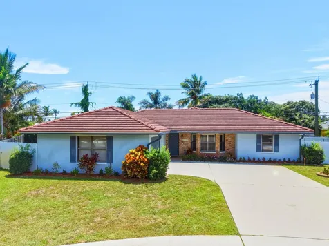 1127 Sea Pines Way Lantana FL 33462