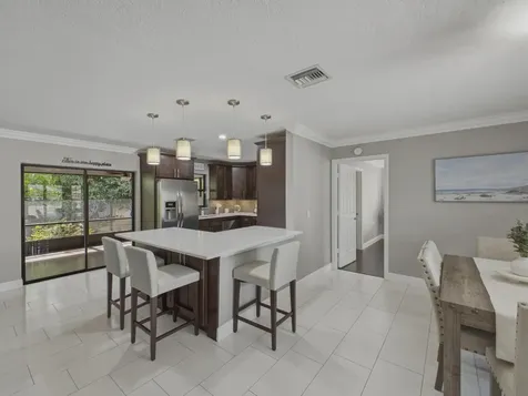 1127 Sea Pines Way Lantana FL 33462