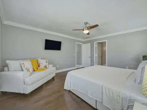 1127 Sea Pines Way Lantana FL 33462
