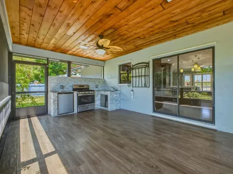 1127 Sea Pines Way Lantana FL 33462