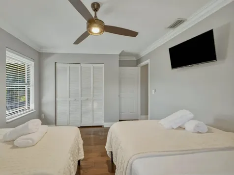 1127 Sea Pines Way Lantana FL 33462