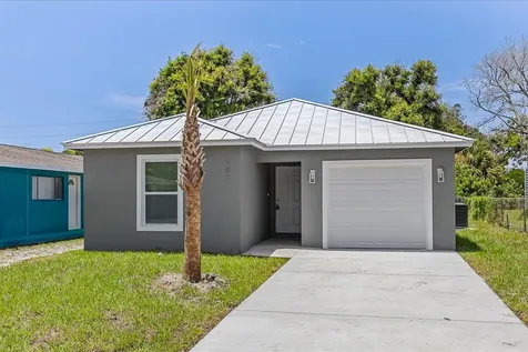 909 20th N Fort Pierce FL 34950