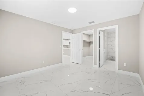 909 20th N Fort Pierce FL 34950