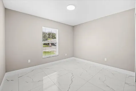 909 20th N Fort Pierce FL 34950