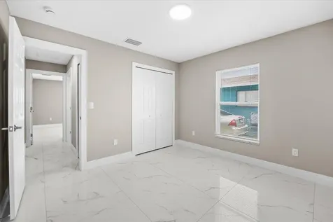 909 20th N Fort Pierce FL 34950