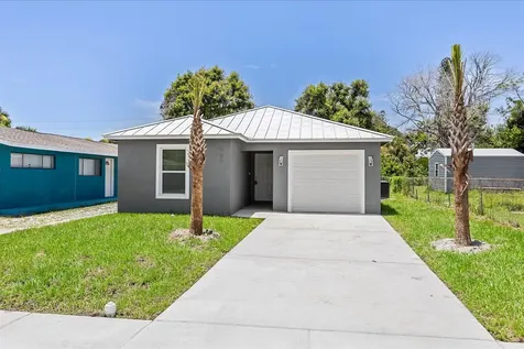 909 20th N Fort Pierce FL 34950