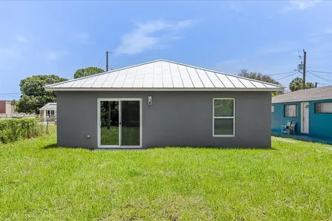 909 20th N Fort Pierce FL 34950