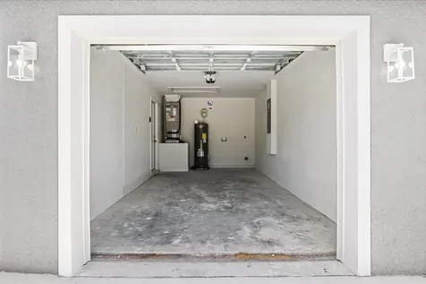 909 20th N Fort Pierce FL 34950