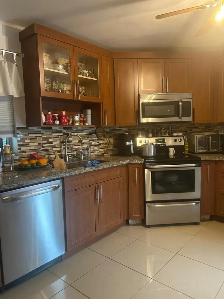3 Greenway Village N Royal Palm Beach FL 33411