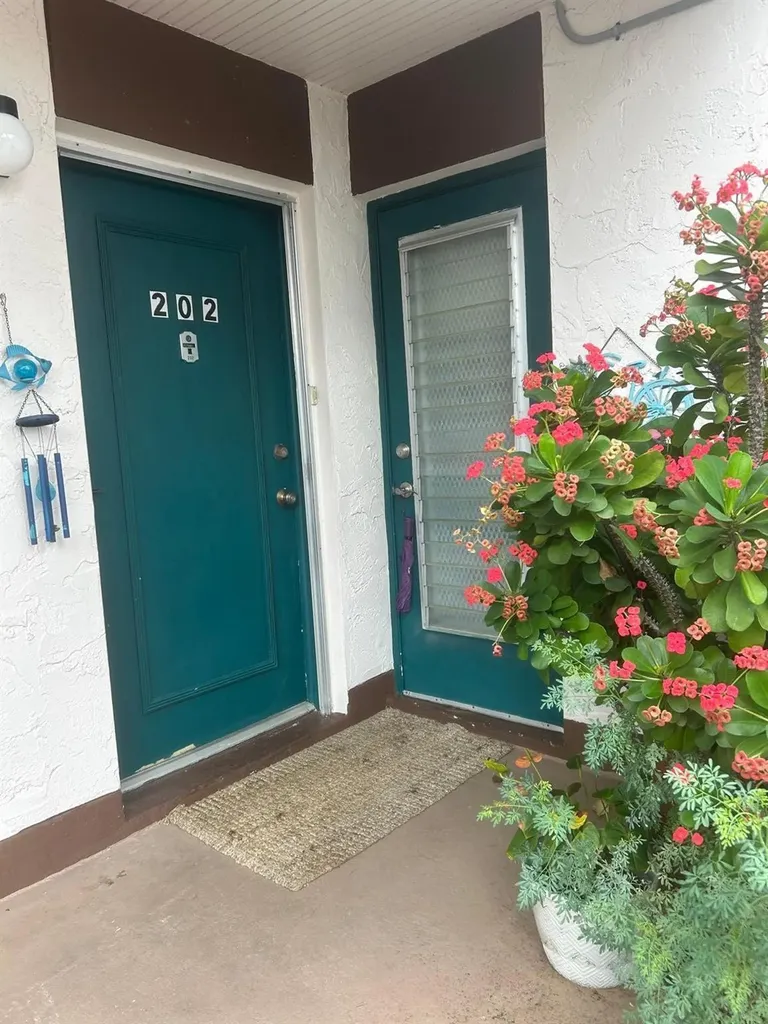 3 Greenway Village N Royal Palm Beach FL 33411