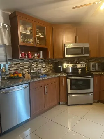 3 Greenway Village N Royal Palm Beach FL 33411