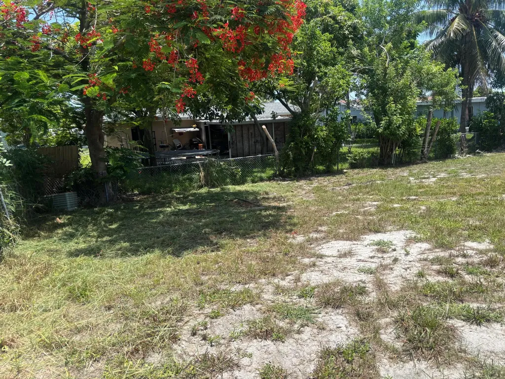 1250 SW 5th Terrace Deerfield Beach FL 33441