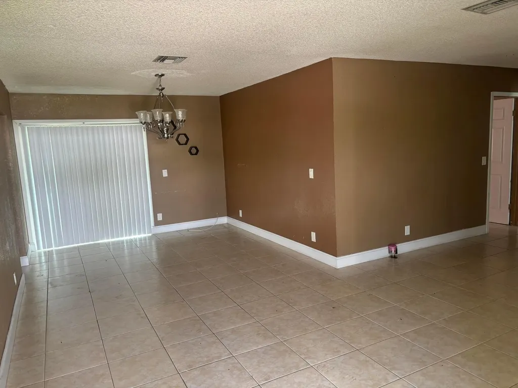 1250 SW 5th Terrace Deerfield Beach FL 33441