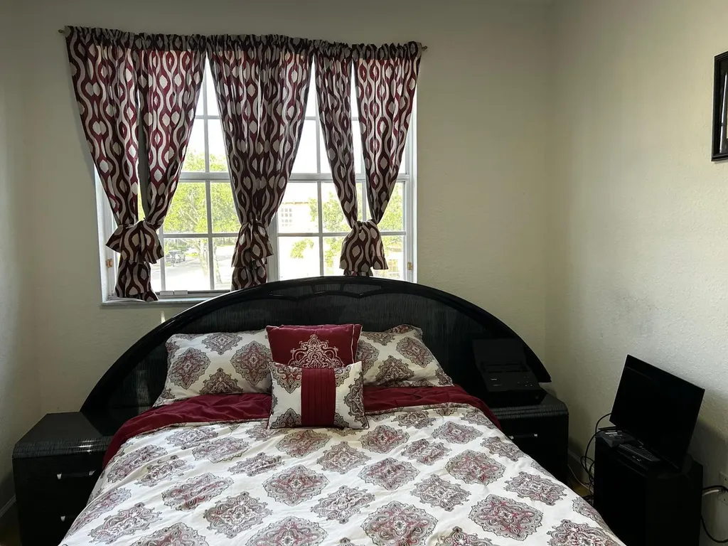 502 SW 147th Avenue Pembroke Pines FL 33027