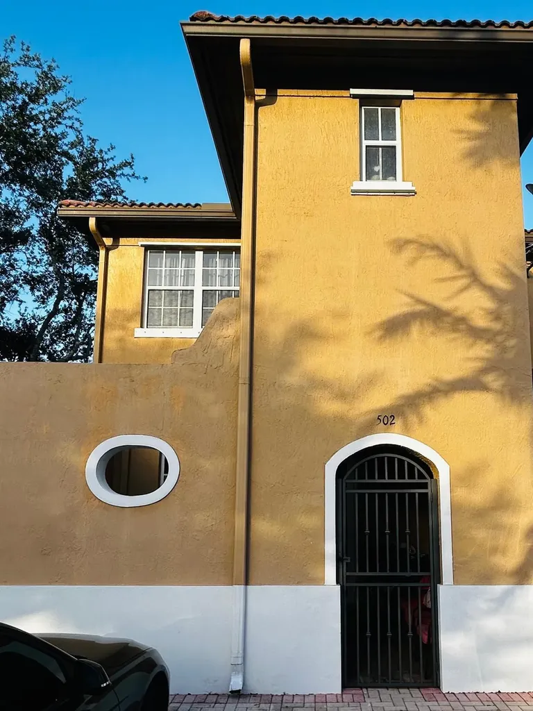 502 SW 147th Avenue Pembroke Pines FL 33027