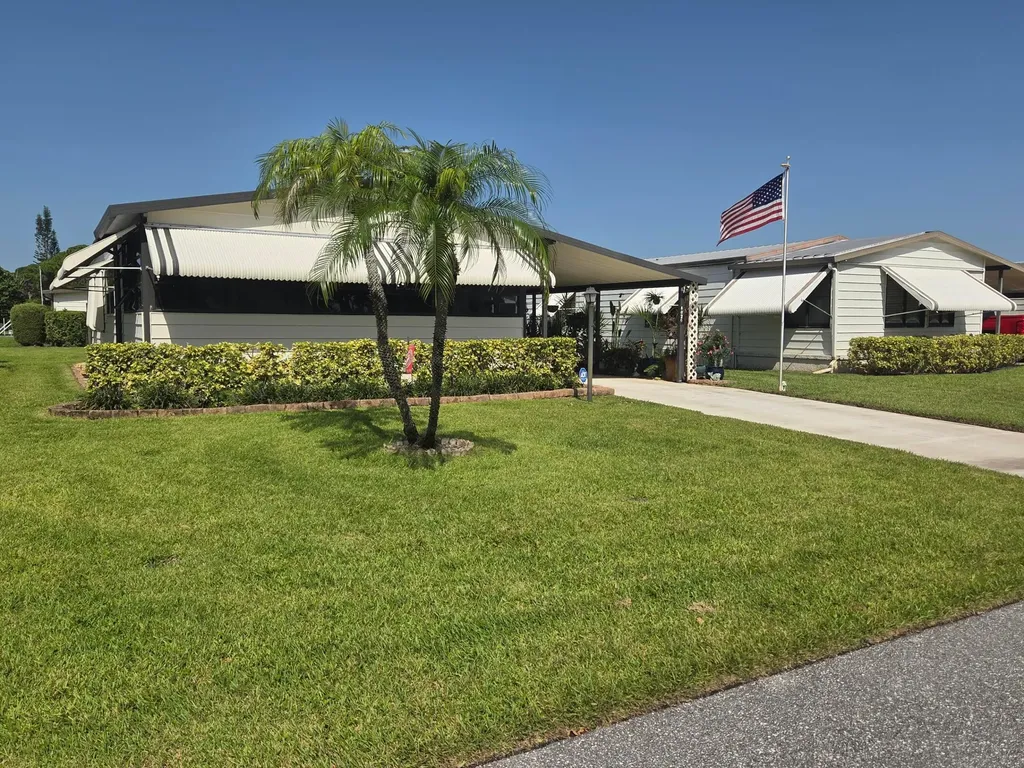 8020 SE Shenandoah Drive Hobe Sound FL 33455