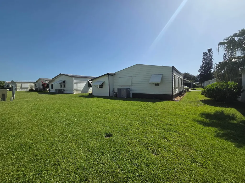 8020 SE Shenandoah Drive Hobe Sound FL 33455