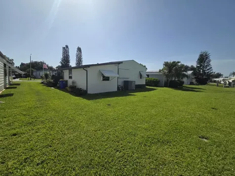8020 SE Shenandoah Drive Hobe Sound FL 33455