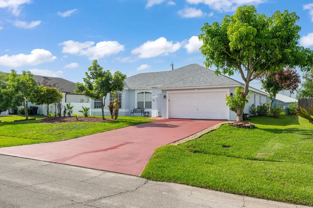 2751 SW Palace Avenue Port St Lucie FL 34987