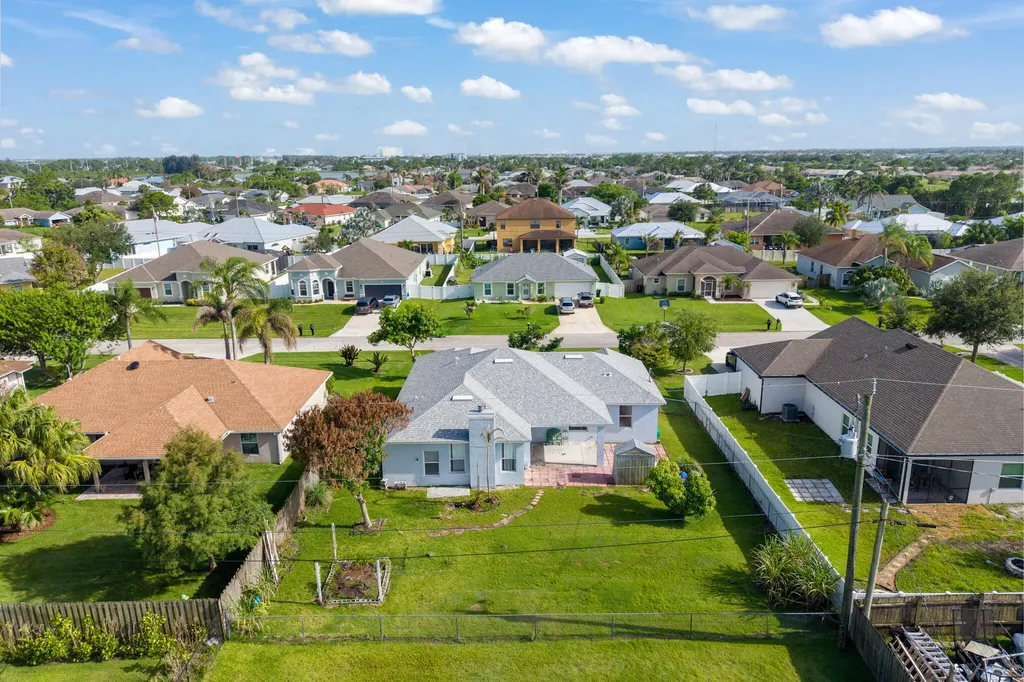 2751 SW Palace Avenue Port St Lucie FL 34987