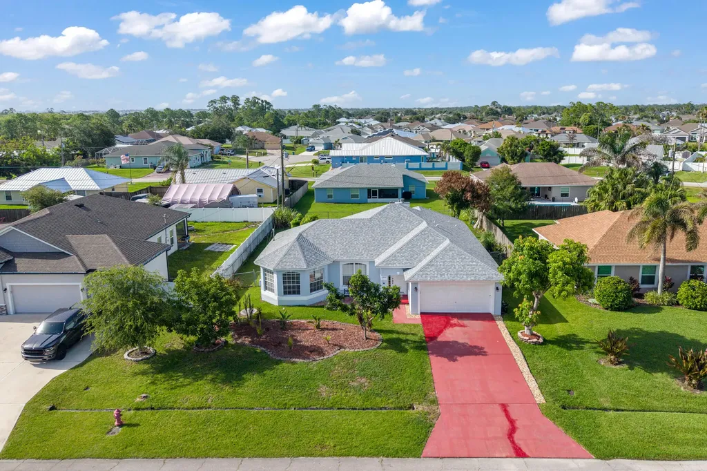 2751 SW Palace Avenue Port St Lucie FL 34987