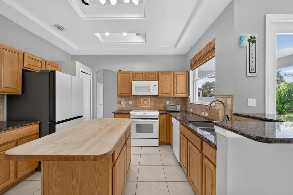 2751 SW Palace Avenue Port St Lucie FL 34987