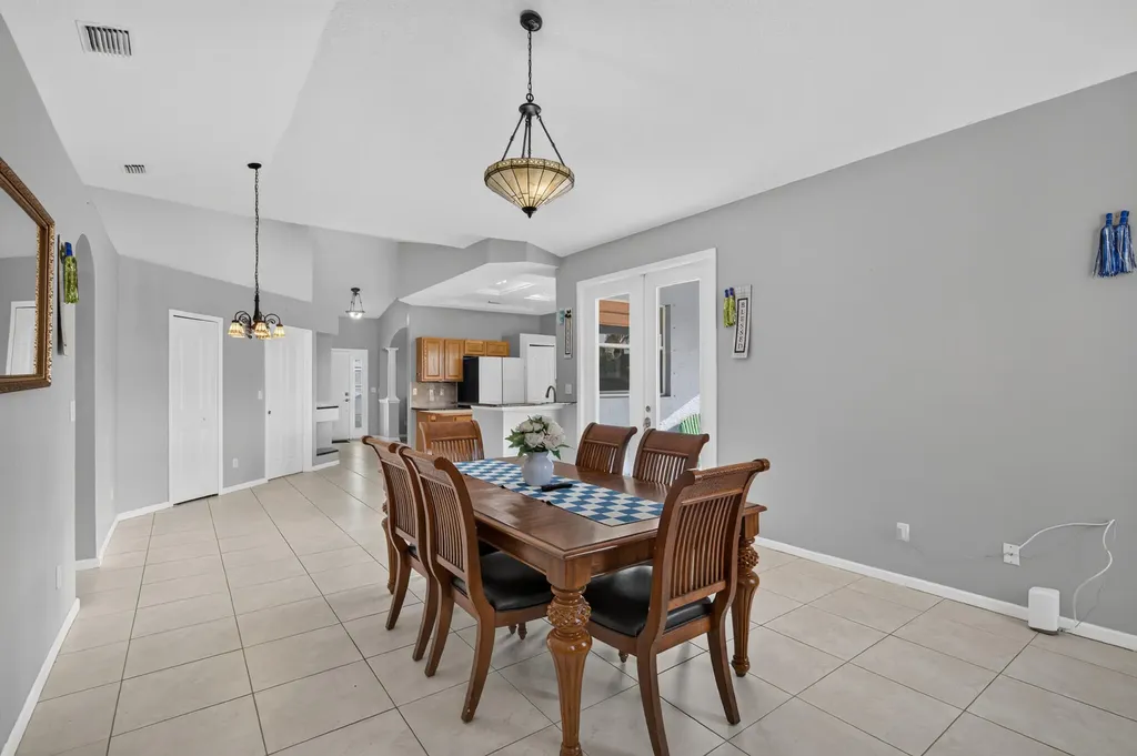 2751 SW Palace Avenue Port St Lucie FL 34987