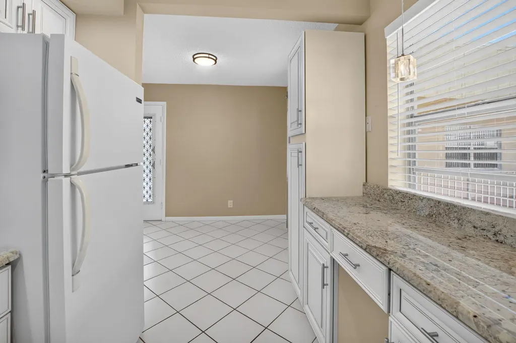 332 Capri G Delray Beach FL 33484