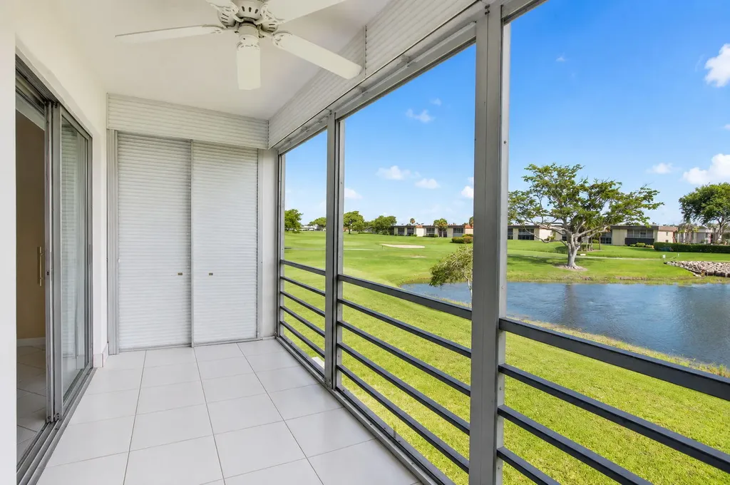 332 Capri G Delray Beach FL 33484