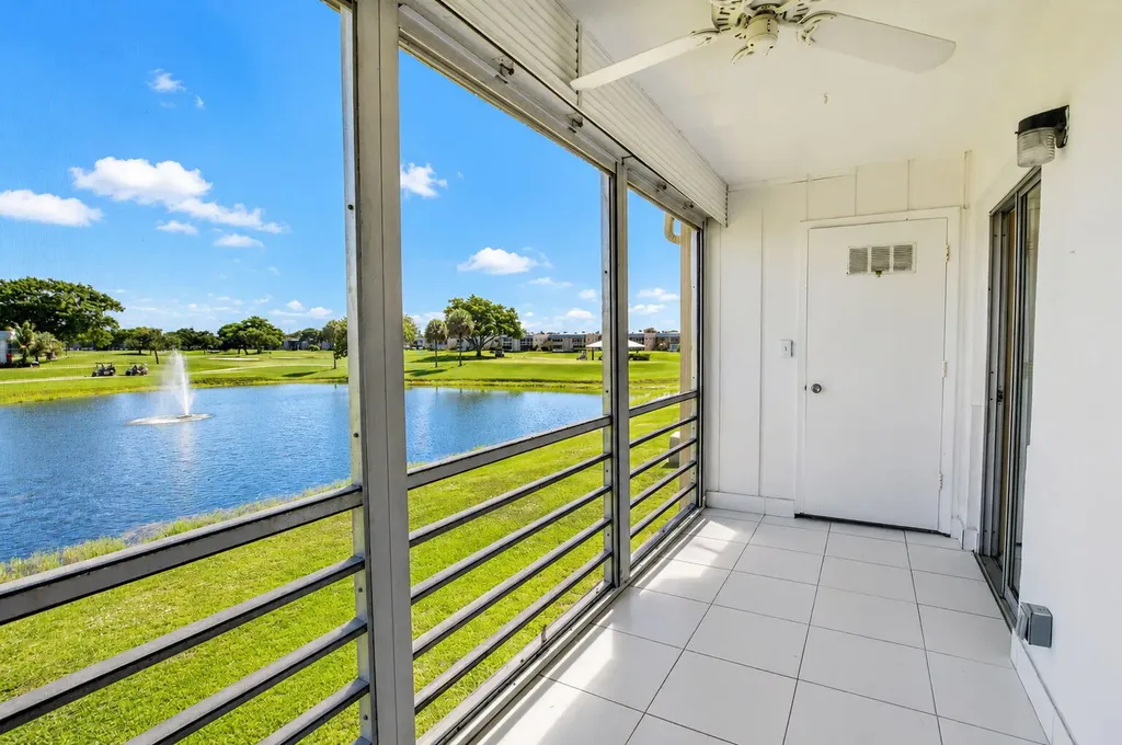 332 Capri G Delray Beach FL 33484